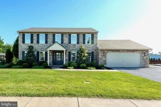 515 HIGH POINT DR, Denver, PA 17517
