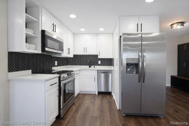 1300 E Lafayette Street 610-11, Detroit, MI 48207