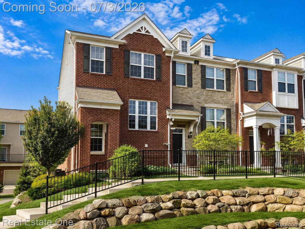 44656 Ellery Lane, Novi, MI 48377