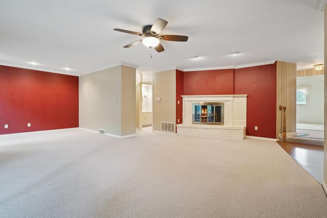 3429 Georgetown Drive #8, Waterloo, IA 50701