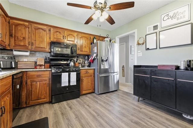 11714 W 61st Terrace, Shawnee, KS 66203