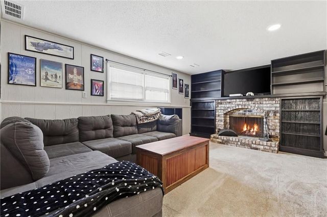 11714 W 61st Terrace, Shawnee, KS 66203
