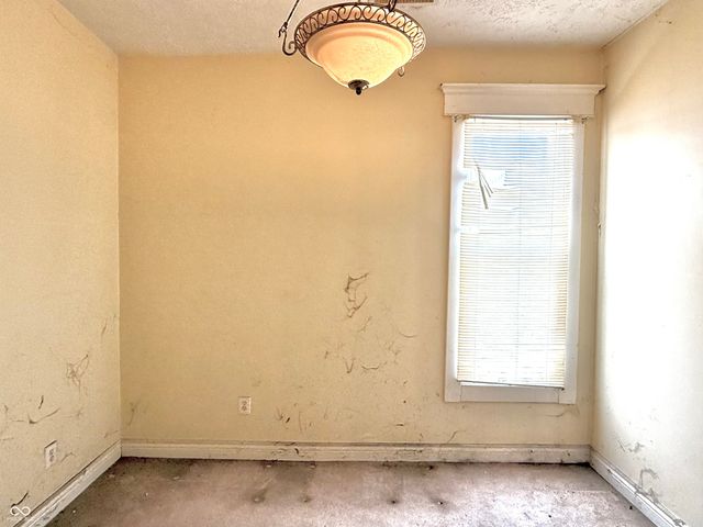 263 S Carthage Road, Charlottesville, IN 46117