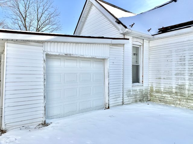 263 S Carthage Road, Charlottesville, IN 46117