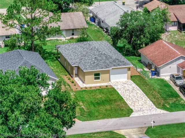 4225 Elson Avenue, Sebring, FL 33875