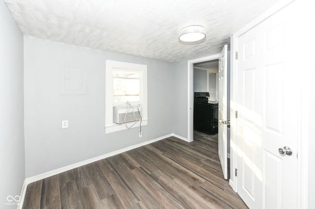 2401 W 27th Street, Anderson, IN 46016