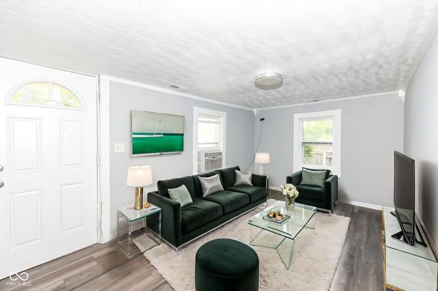 2401 W 27th Street, Anderson, IN 46016