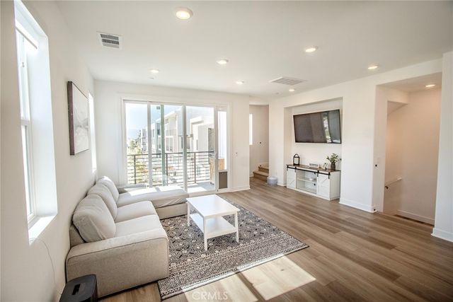 26857 Laurel Mountain Loop, Valencia, CA 91381