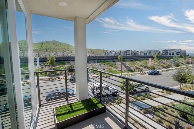 26857 Laurel Mountain Loop, Valencia, CA 91381