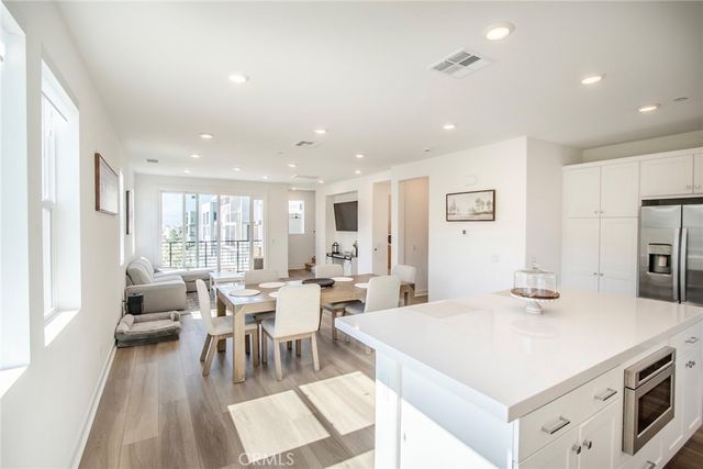 26857 Laurel Mountain Loop, Valencia, CA 91381