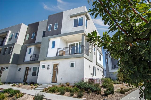 26857 Laurel Mountain Loop, Valencia, CA 91381