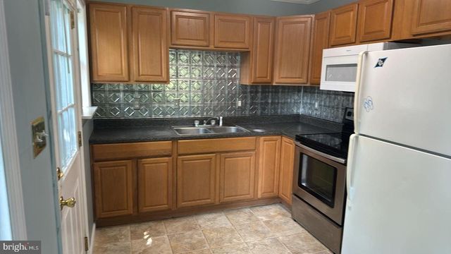427 BANK ST, Pocomoke City, MD 21851