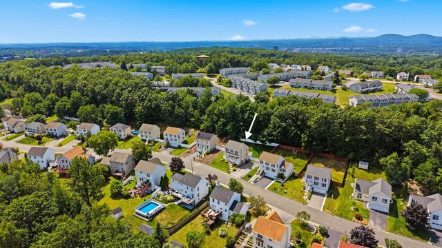160 Heathrow Avenue, Manchester, NH 03104