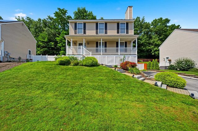160 Heathrow Avenue, Manchester, NH 03104