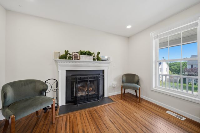 160 Heathrow Avenue, Manchester, NH 03104