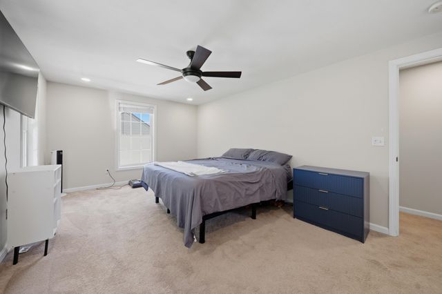 160 Heathrow Avenue, Manchester, NH 03104