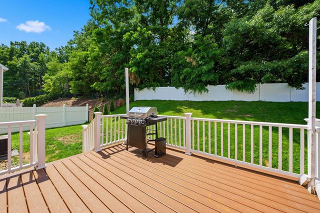 160 Heathrow Avenue, Manchester, NH 03104