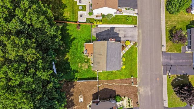 160 Heathrow Avenue, Manchester, NH 03104