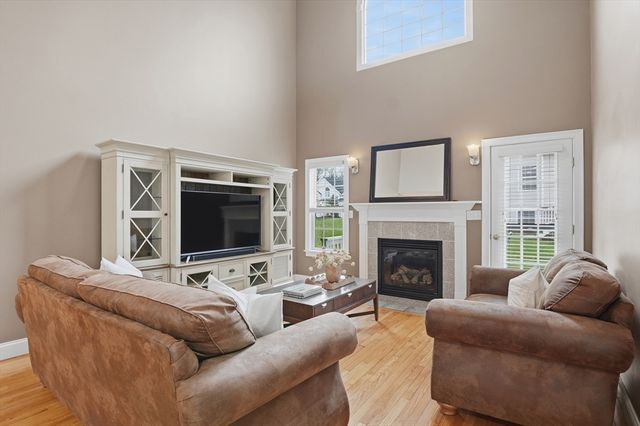 11 Afra Drive 11, Shrewsbury, MA 01545