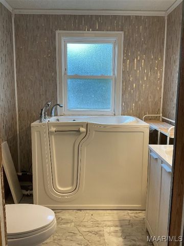 108 Carr Street, Tallassee, AL 36078