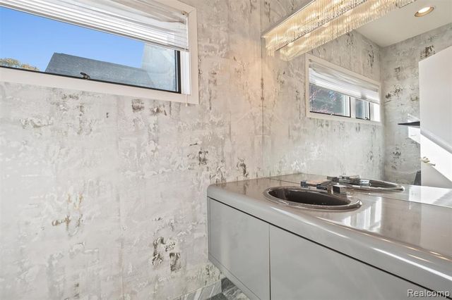 3217 Interlaken Street, West Bloomfield, MI 48323