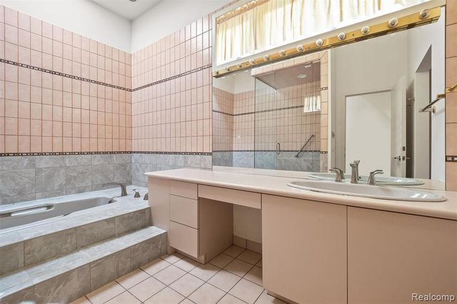 3217 Interlaken Street, West Bloomfield, MI 48323