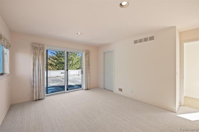 3217 Interlaken Street, West Bloomfield, MI 48323