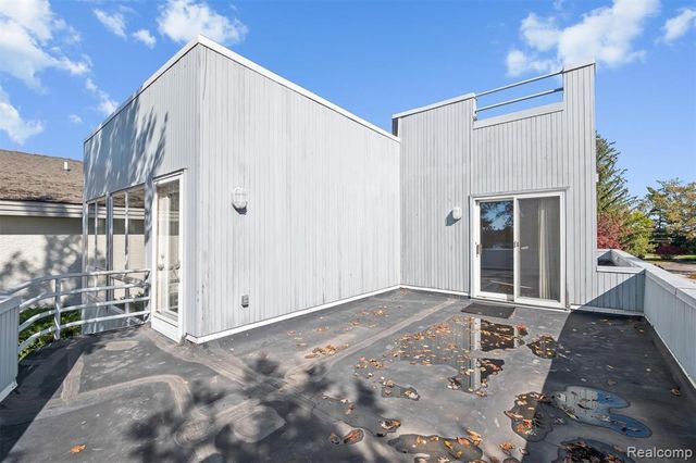 3217 Interlaken Street, West Bloomfield, MI 48323