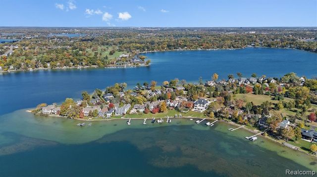 3217 Interlaken Street, West Bloomfield, MI 48323