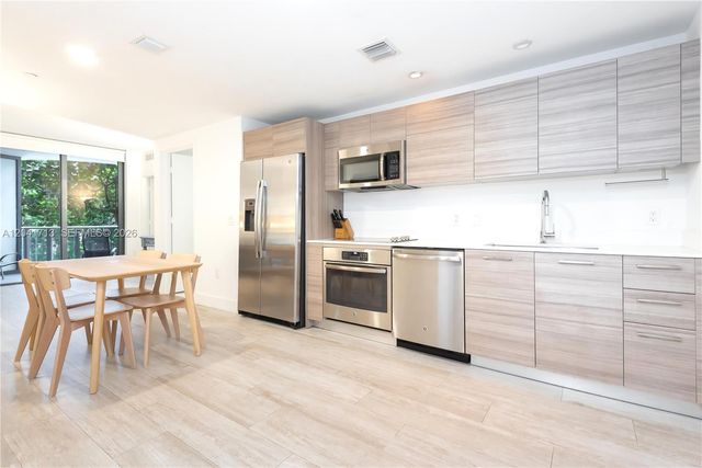 121 NE 34th Street 814, Miami, FL 33137