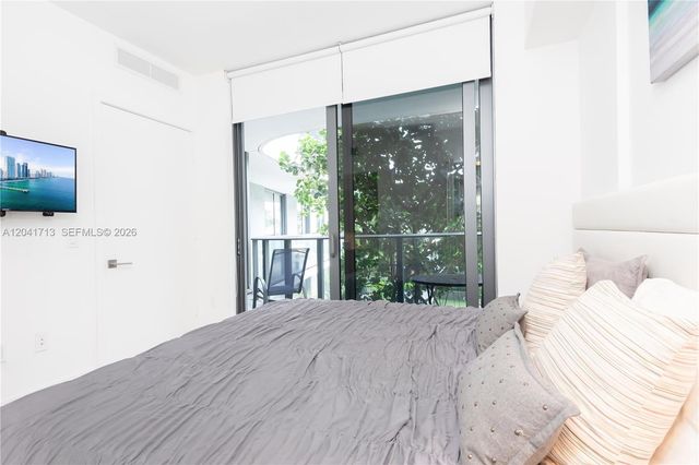121 NE 34th Street 814, Miami, FL 33137