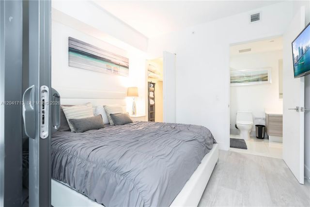 121 NE 34th Street 814, Miami, FL 33137