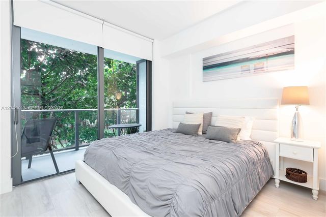 121 NE 34th Street 814, Miami, FL 33137