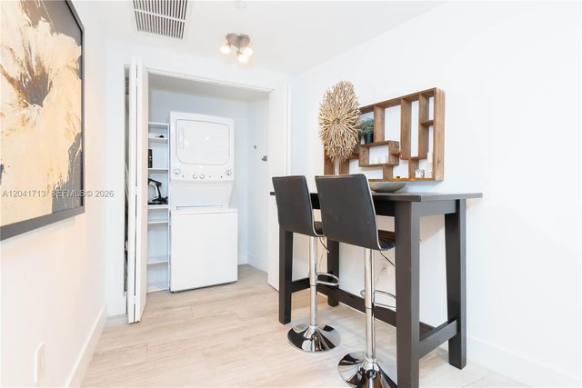 121 NE 34th Street 814, Miami, FL 33137