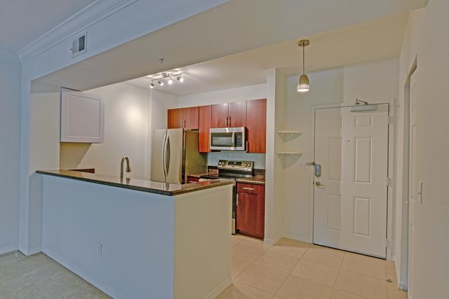 4907 Midtown Lane 1212, Palm Beach Gardens, FL 33418