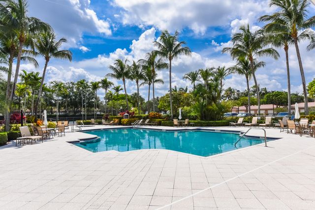 4907 Midtown Lane 1212, Palm Beach Gardens, FL 33418