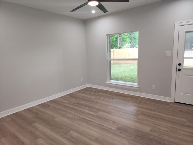 2651 Beaumont Avenue B, Liberty, TX 77575