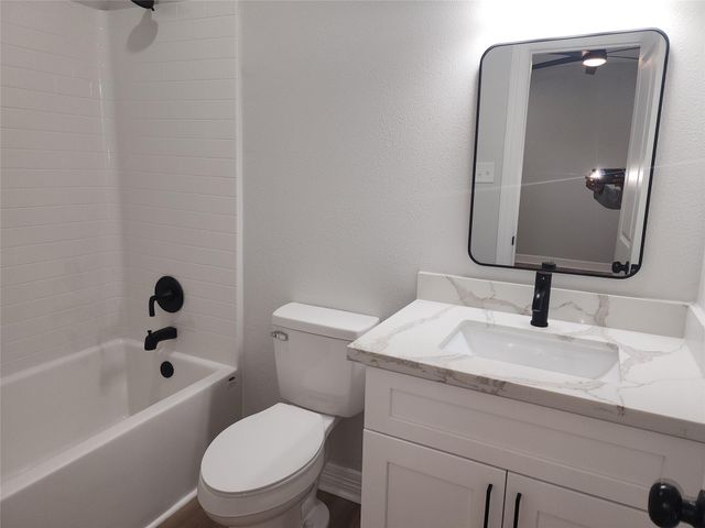 2651 Beaumont Avenue B, Liberty, TX 77575