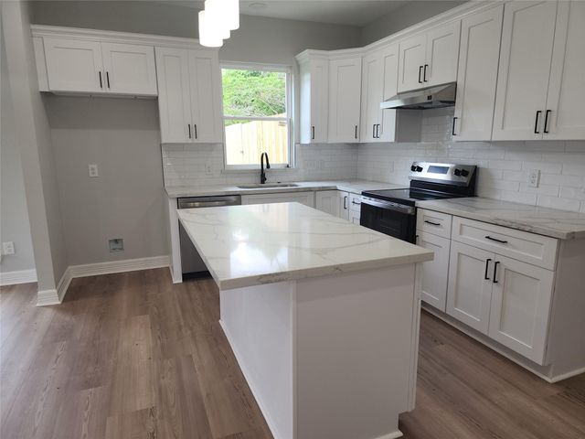 2651 Beaumont Avenue B, Liberty, TX 77575