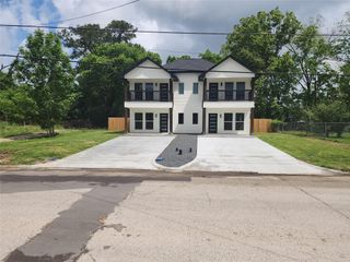 2651 Beaumont Avenue B, Liberty, TX 77575