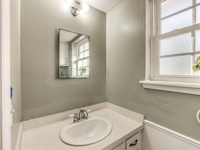 1136 SW 78th Terrace, Oklahoma City, OK 73139