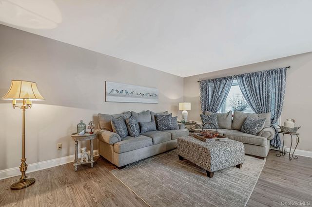 1A Richard Place, Ronkonkoma, NY 11779