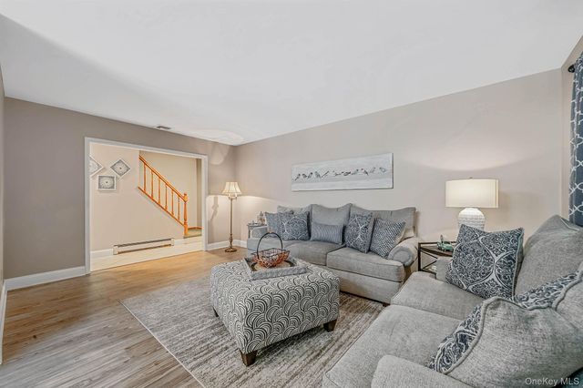 1A Richard Place, Ronkonkoma, NY 11779