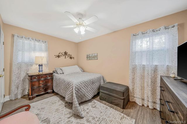 1A Richard Place, Ronkonkoma, NY 11779