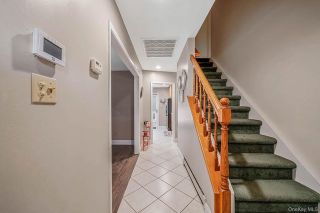 1A Richard Place, Ronkonkoma, NY 11779