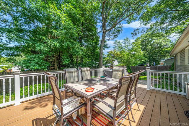 1A Richard Place, Ronkonkoma, NY 11779