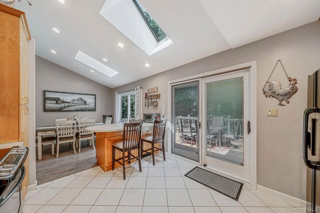 1A Richard Place, Ronkonkoma, NY 11779