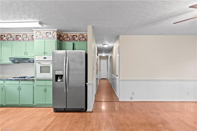 5924 Timberwood Trail, Kernersville, NC 27284