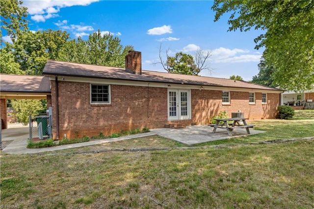 5924 Timberwood Trail, Kernersville, NC 27284