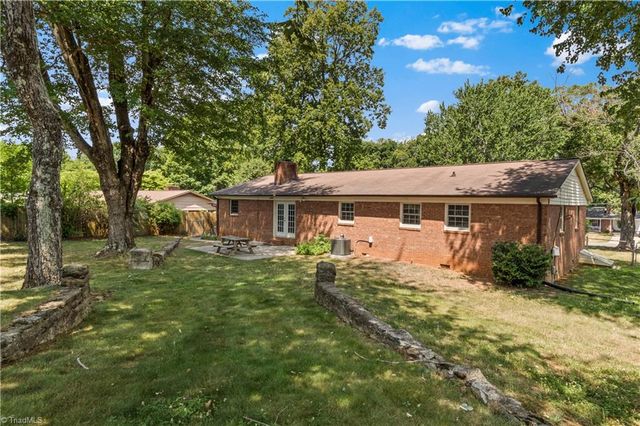 5924 Timberwood Trail, Kernersville, NC 27284